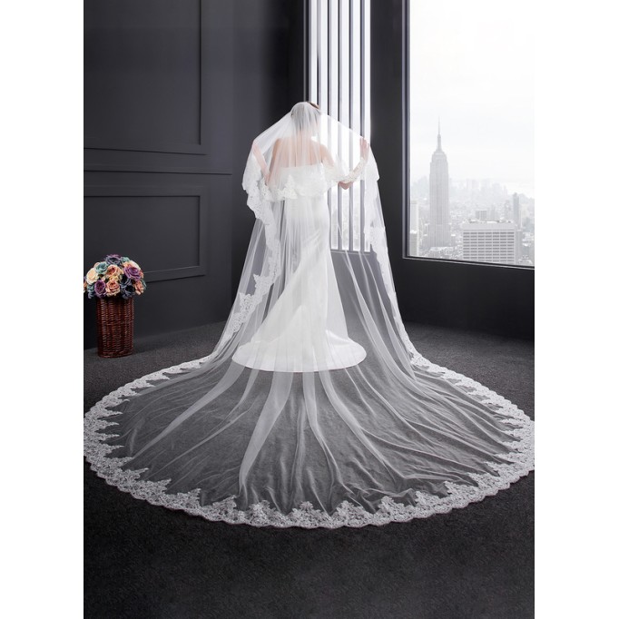 Two-tier Lace Applique Edge Cathedral Bridal Veils With Lace