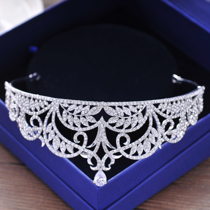 Headpiece/Crowns & Fenduchs Glamourous (Sold in single piece)
