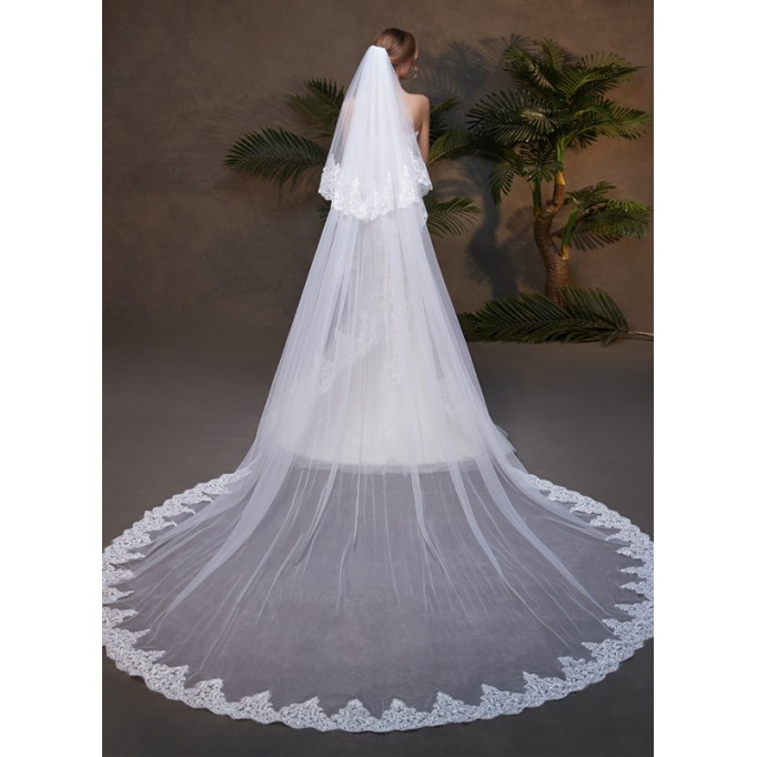 Two-tier Lace Applique Edge Cathedral Bridal Veils With Lace
