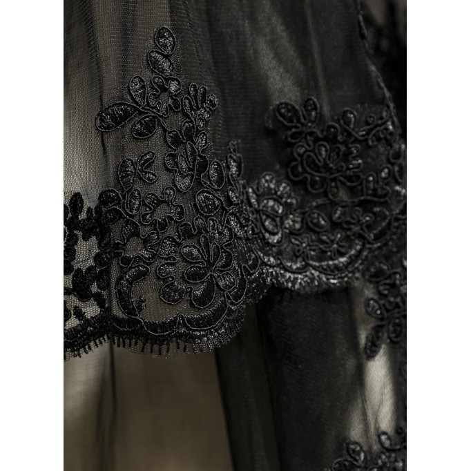 Two-tier Lace Applique Edge Fingertip Bridal Veils With Lace
