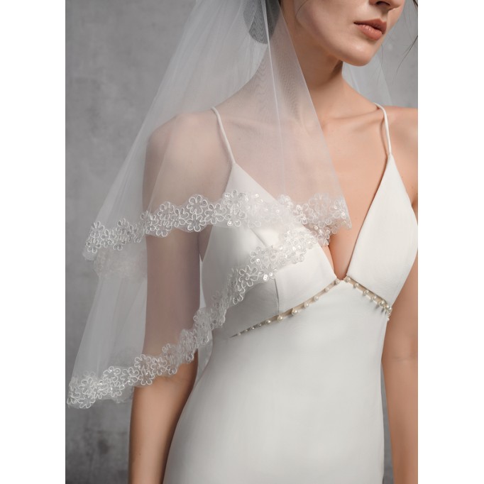 Two-tier Lace Applique Edge Elbow Bridal Veils With Lace