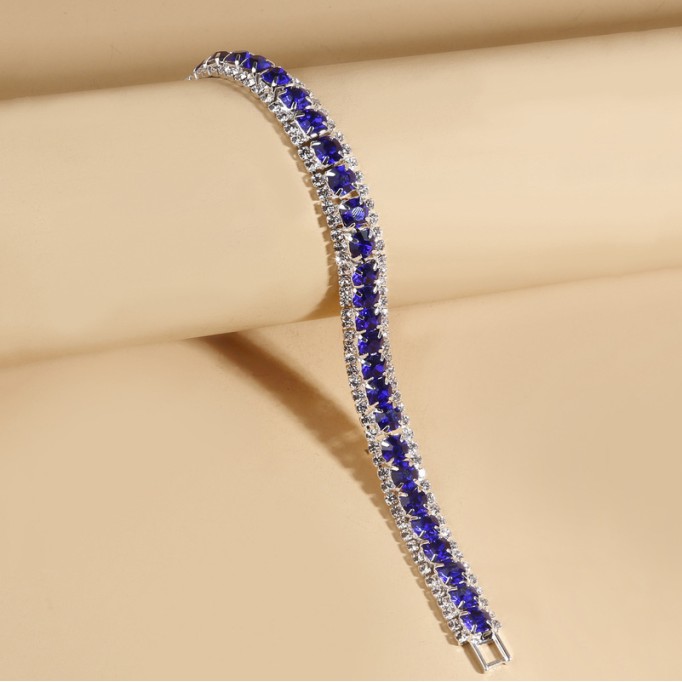 Ladies' Elegant/Beautiful/Classic/Pretty/Attractive Alloy With Round Rhinestone Bracelets