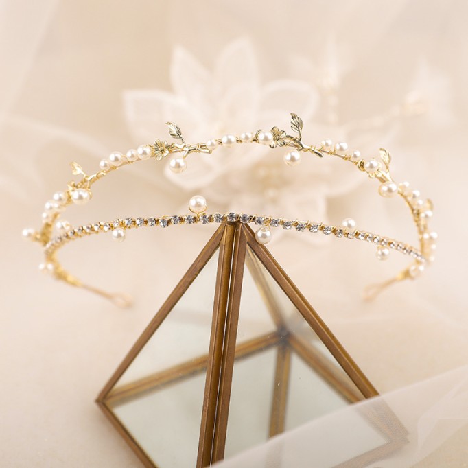 Headpiece/Crowns & Fenduchs Pretty