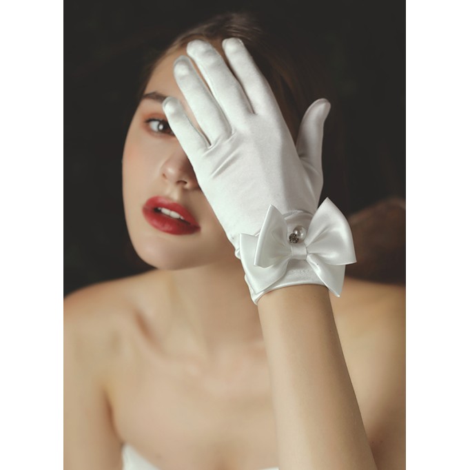 Gloves With Beading