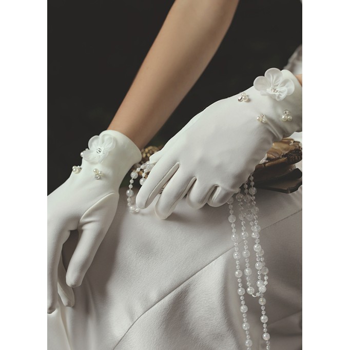 Gloves With Beading