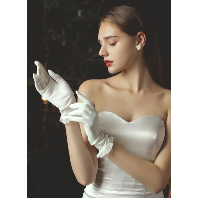 Gloves With Beading