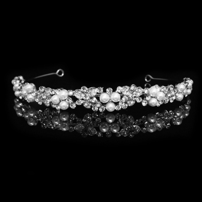 Headpiece/Crowns & Fenduchs Nice